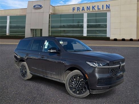 New 2025 Lincoln Navigator Reserve w/ Jet Appearance Package image 1