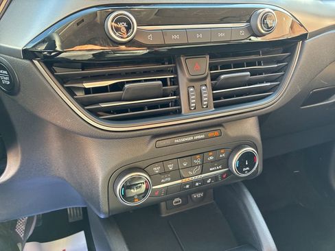 Certified 2024 Ford Escape Active image 33