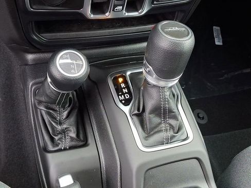 New 2026 Jeep Gladiator Sport image 10