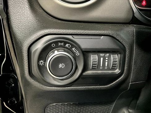 Used 2021 Jeep Wrangler Unlimited Sport image 16