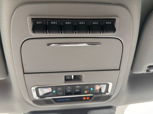 Used 2024 Ford F250 Lariat w/ Lariat Ultimate Package AWD/4WD image 32