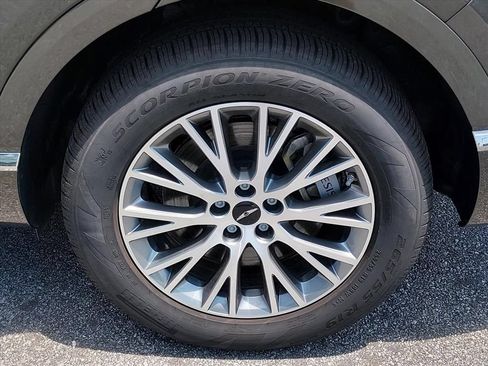 Used 2025 Genesis GV80 2.5T Standard AWD/4WD image 18