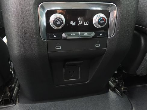 Used 2023 GMC Yukon AT4 w/ AT4 Premium Plus Package AWD/4WD image 20