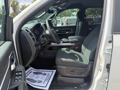 New 2026 RAM 3500 Big Horn AWD/4WD image 19