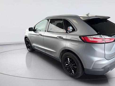 Used 2020 Ford Edge SEL AWD/4WD image 3