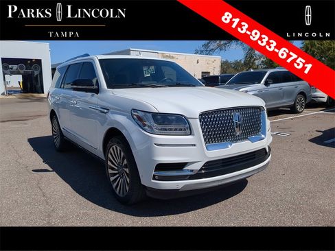 Used 2021 Lincoln Navigator Reserve w/ Luxury Package image 2