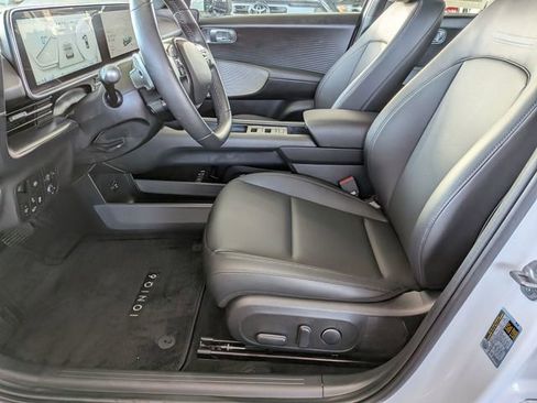 Used 2025 Hyundai Ioniq 6 SEL image 11