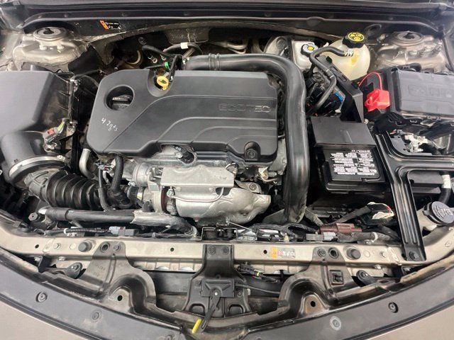 Used 2020 Chevrolet Malibu LT FWD image 24