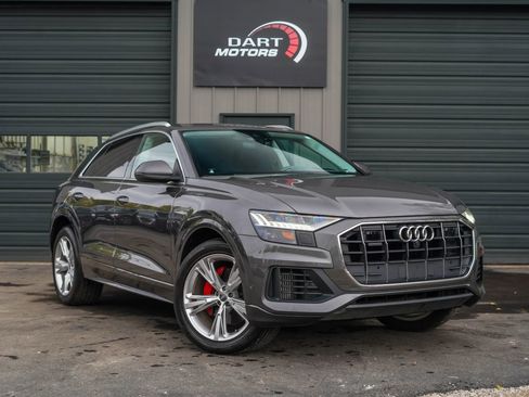 Used 2019 Audi Q8 Prestige w/ Luxury Package image 1