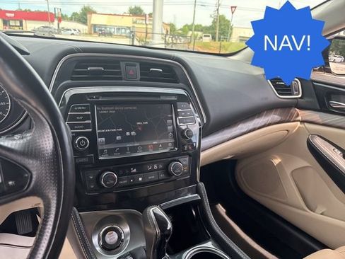 Used 2016 Nissan Maxima Platinum FWD image 17