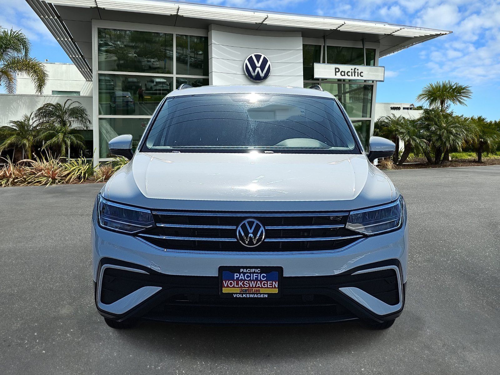 Used 2023 Volkswagen Tiguan S FWD image 2