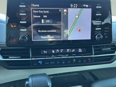 Used 2021 Toyota Sienna Platinum FWD image 25