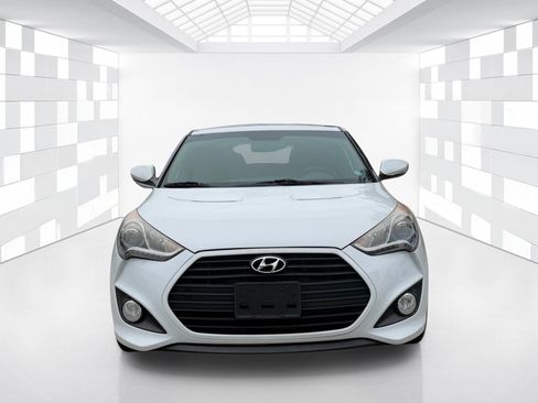 Used 2015 Hyundai Veloster Turbo w/ Option Group 04 FWD image 2