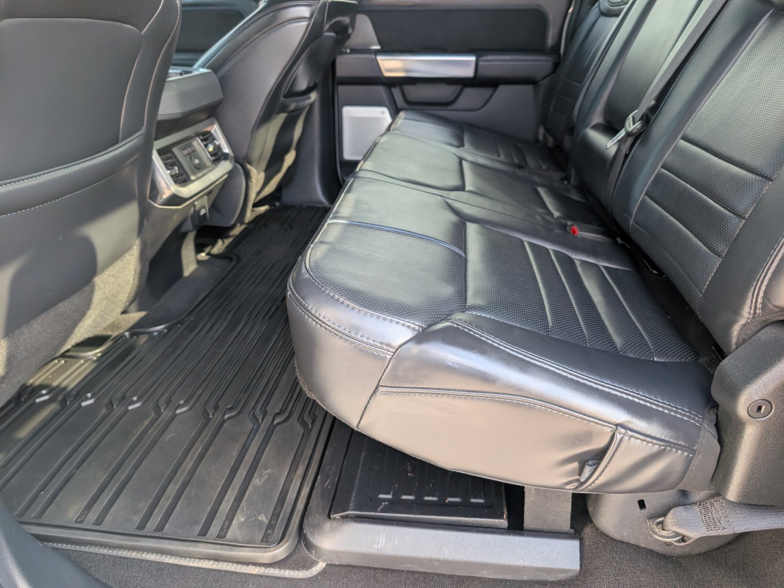 Used 2025 Ford F350 Platinum AWD/4WD image 12