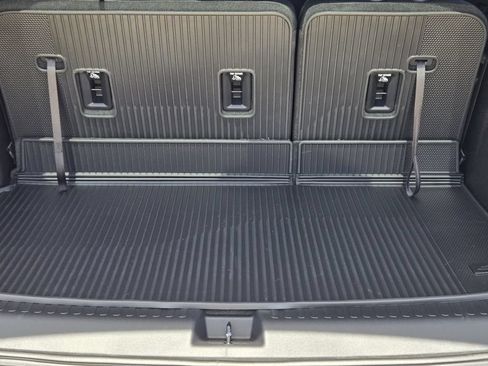 New 2026 Chevrolet Traverse LT FWD image 32