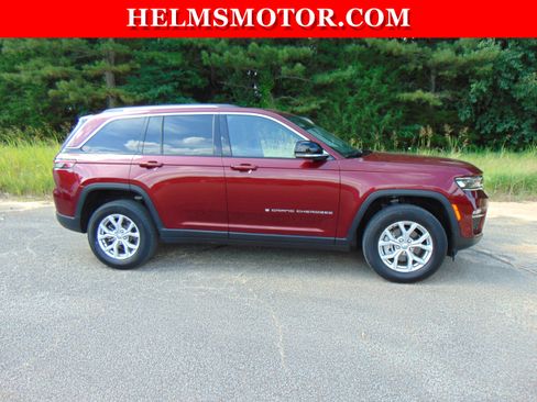 Certified 2022 Jeep Grand Cherokee Limited image 11