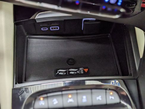 Used 2023 Buick Envision Avenir image 14