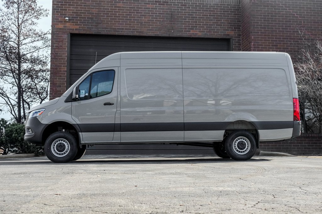 Used 2026 Mercedes-Benz Sprinter 2500 image 3