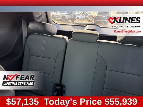 New 2026 GMC Acadia AT4 w/ Luxury Package AWD/4WD image 40