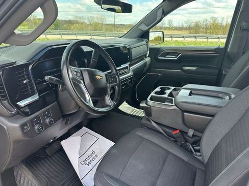 Used 2024 Chevrolet Silverado 1500 LT AWD/4WD image 18