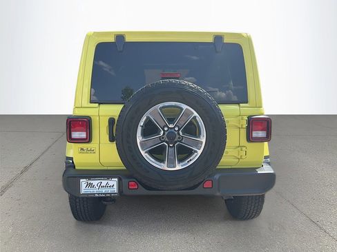 Used 2022 Jeep Wrangler Unlimited Sahara w/ Cold Weather Group AWD/4WD image 5