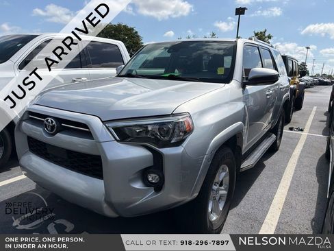 Used 2021 Toyota 4Runner SR5 AWD/4WD image 1
