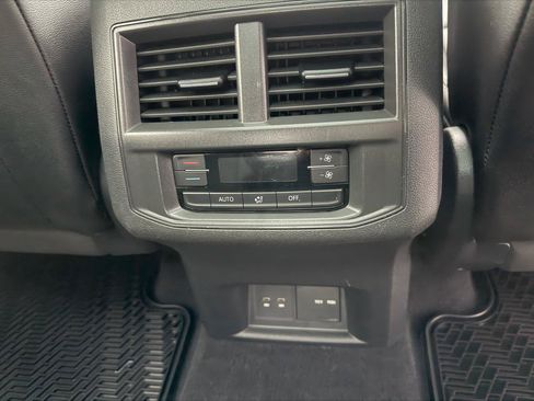 Used 2021 Volkswagen Atlas SE w/ Panoramic Sunroof Package AWD/4WD image 14