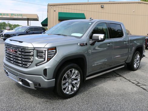 Used 2025 GMC Sierra 1500 Denali w/ Denali Reserve Package AWD/4WD image 1