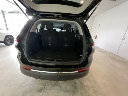 Used 2023 Jeep Grand Cherokee L Laredo image 23