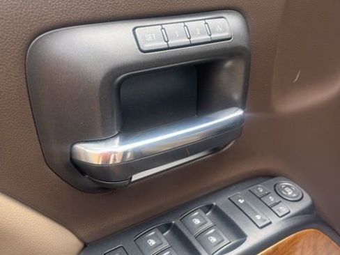 Used 2017 Chevrolet Silverado 1500 LTZ w/ Texas Edition image 12