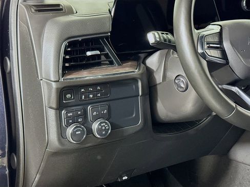 Certified 2025 Chevrolet Suburban Premier AWD/4WD image 8
