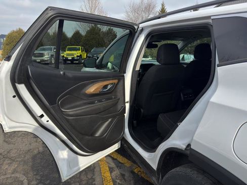 Used 2018 GMC Terrain SLE w/ Driver Convenience Package image 33