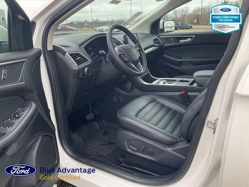 Used 2024 Ford Edge SEL w/ Convenience Package image 4