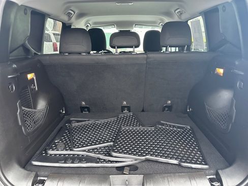 Used 2016 Jeep Renegade Trailhawk AWD/4WD image 16