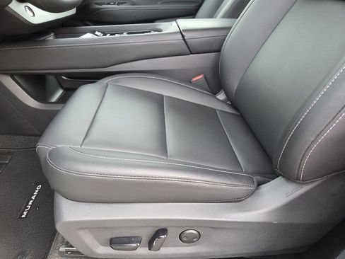 Used 2025 Nissan Murano SV image 10