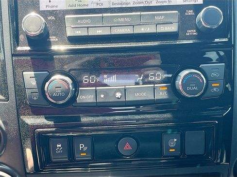 Used 2024 Nissan Titan PRO-4X w/ Pro-4x Utility Package image 16