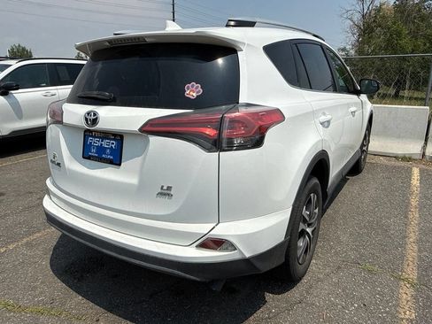 Used 2016 Toyota RAV4 LE AWD/4WD image 2
