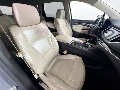 Used 2018 Buick Enclave Essence FWD image 31
