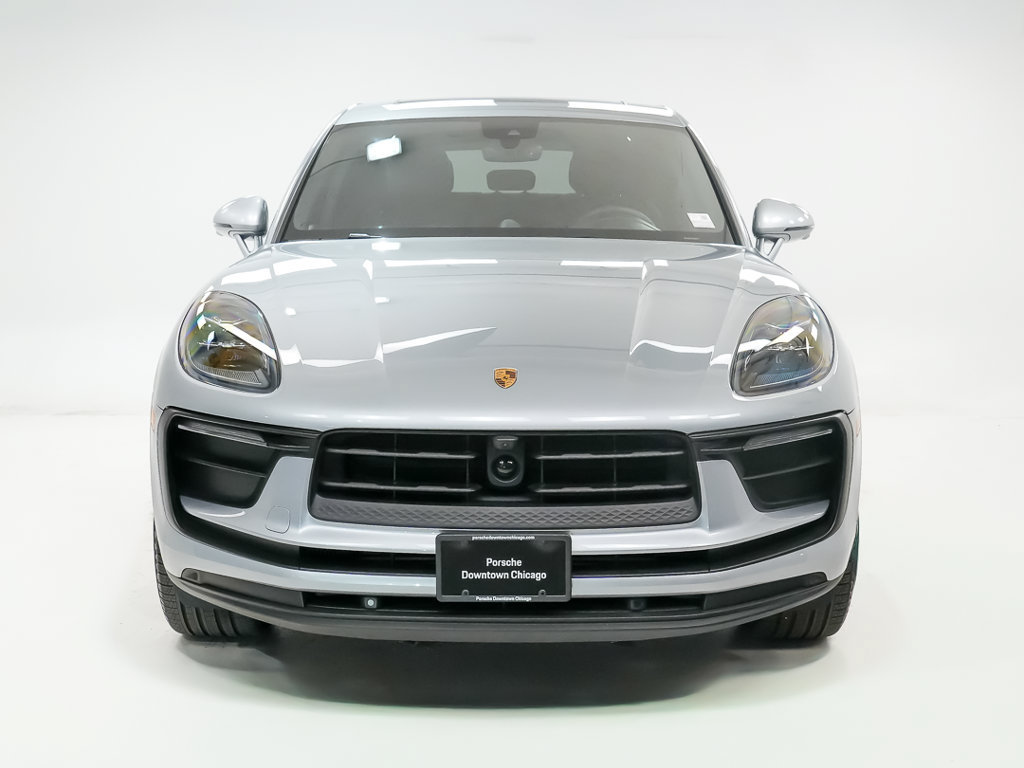 Certified 2026 Porsche Macan AWD/4WD image 6