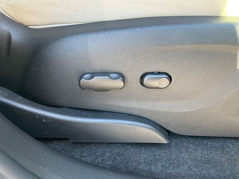 Used 2017 Buick Encore Premium image 19