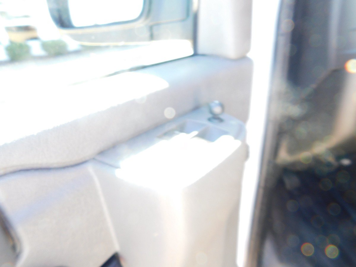 Used 2025 Chevrolet Express 2500 w/ Driver Convenience Package RWD image 13