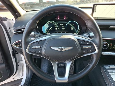 Used 2023 Genesis GV70 2.5T w/ Sport Prestige Package image 21