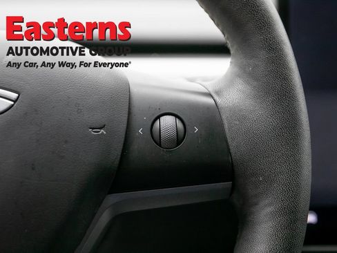 Used 2023 Tesla Model 3 Standard Range RWD image 17