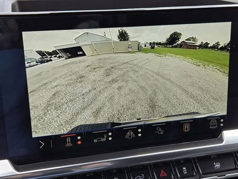 Used 2025 Chevrolet Silverado 1500 High Country w/ Technology Package AWD/4WD image 20