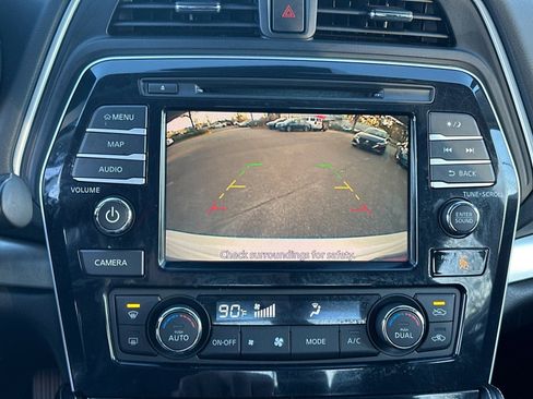 Used 2023 Nissan Maxima SV w/ Floor Mat Group image 28