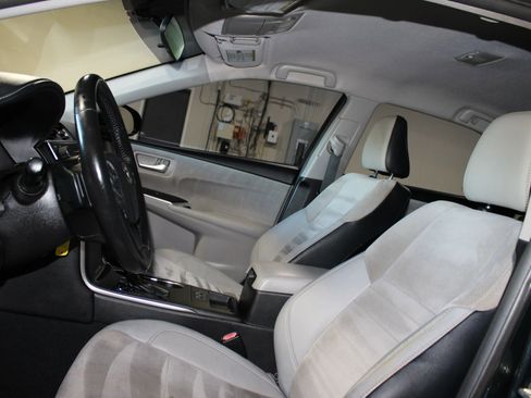 Used 2016 Toyota Camry XSE image 20