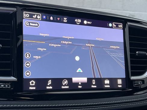 New 2026 Chrysler Pacifica Limited w/ Uconnect Theater Family Group image 21