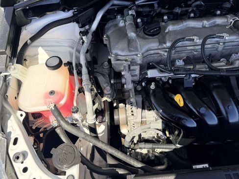 Used 2022 Toyota Corolla LE FWD image 11
