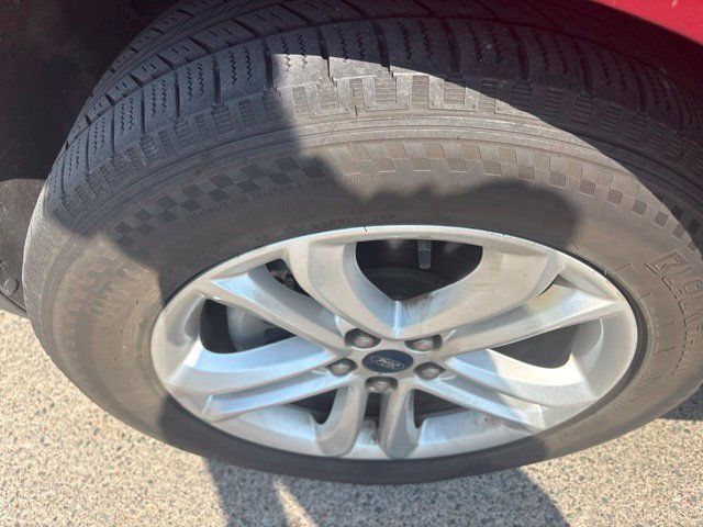Used 2019 Ford Edge SEL w/ Equipment Group 201A FWD image 41