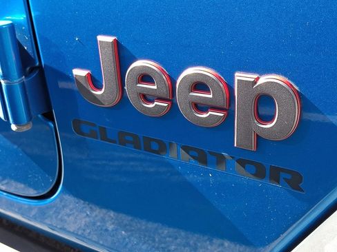 Used 2021 Jeep Gladiator Rubicon AWD/4WD image 11